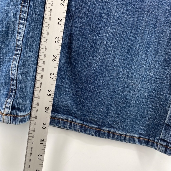 Lee Jeans Women's Size 14 Boot Cut Riders Blue Denim 5 Pocket Button Zip Closure - Picture 8 of 12